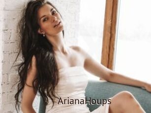 ArianaHoups