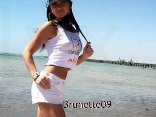 Brunette09