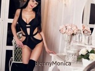 Bonny_Monica