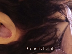 Brunettebomb