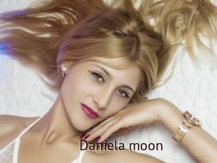 Daniela_moon