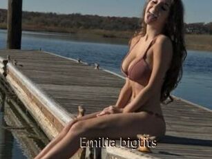 Emilia_bigtits