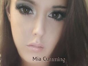 Mia_Cumming