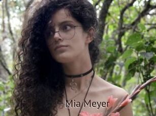 Mia_Meyer