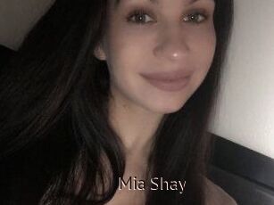 Mia_Shay