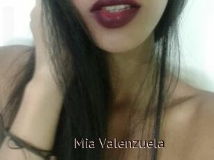 Mia_Valenzuela