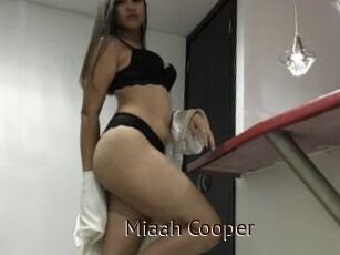 Miaah_Cooper