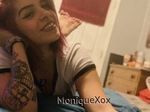 MoniqueXox