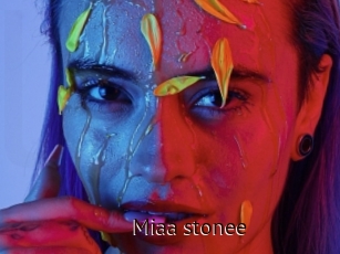 Miaa_stonee