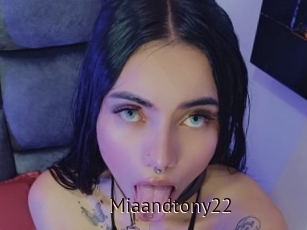 Miaandtony22