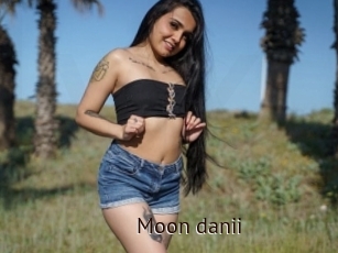 Moon_danii