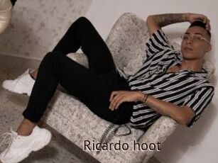 Ricardo_hoot