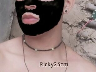 Ricky23cm