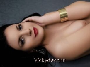 Vickydevonn