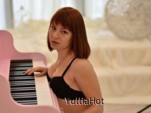 YulliaHot