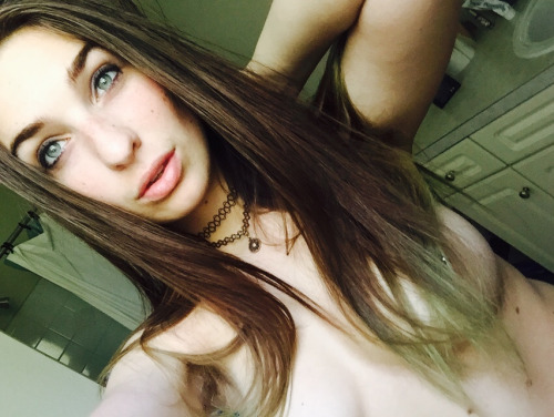 Blue eyes brunette with pierced natural boobies LiveXXX webcams girls cam girl tumblr ntc2y0apFa1u5s8mdo1 500 webcam chat girls